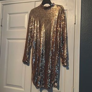 Beautiful rose gold sequin long sleeve dress new with tags size small